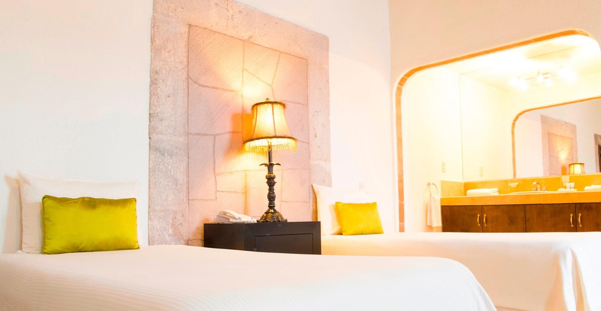 Hotel Expres By Hosting House Morelia Extérieur photo