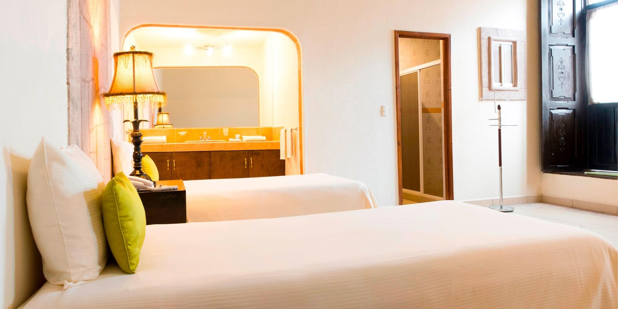 Hotel Expres By Hosting House Morelia Extérieur photo