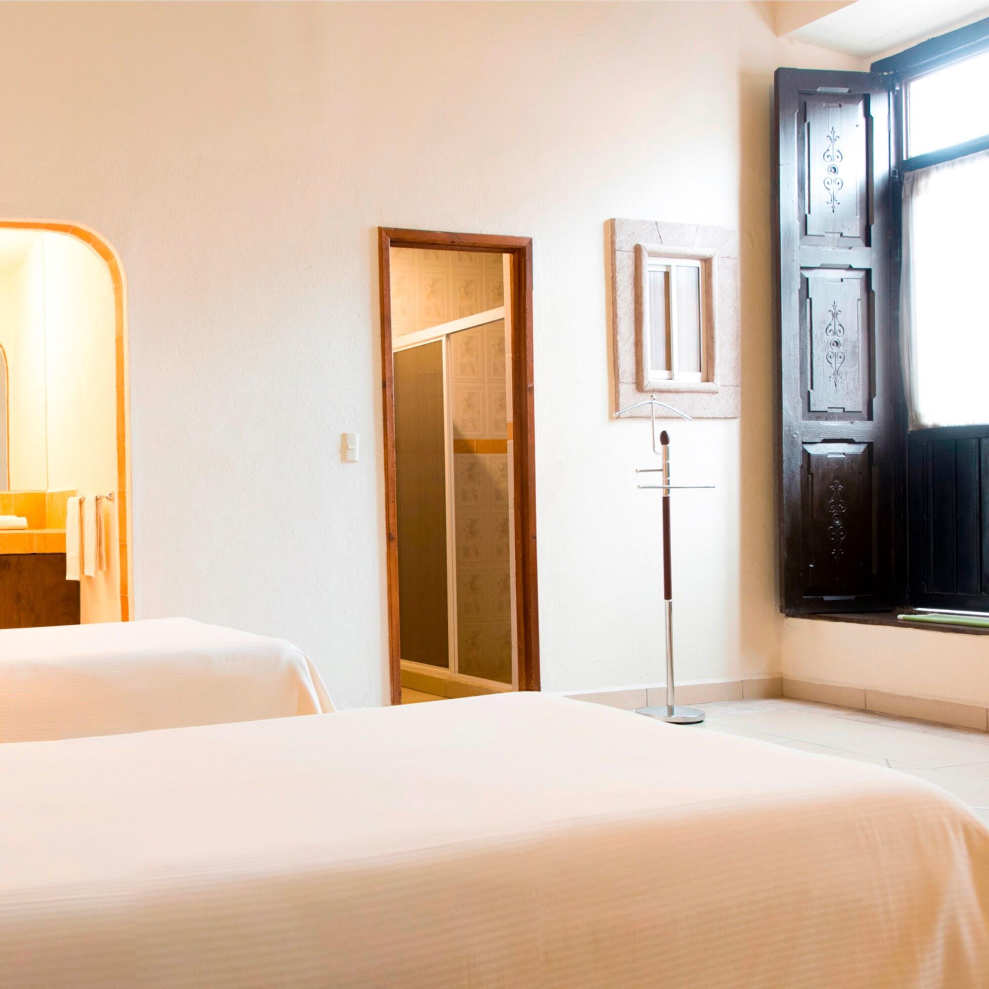 Hotel Expres By Hosting House Morelia Extérieur photo