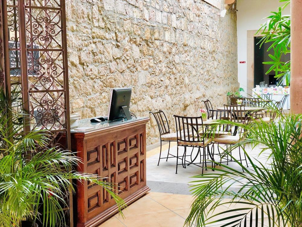 Hotel Expres By Hosting House Morelia Extérieur photo