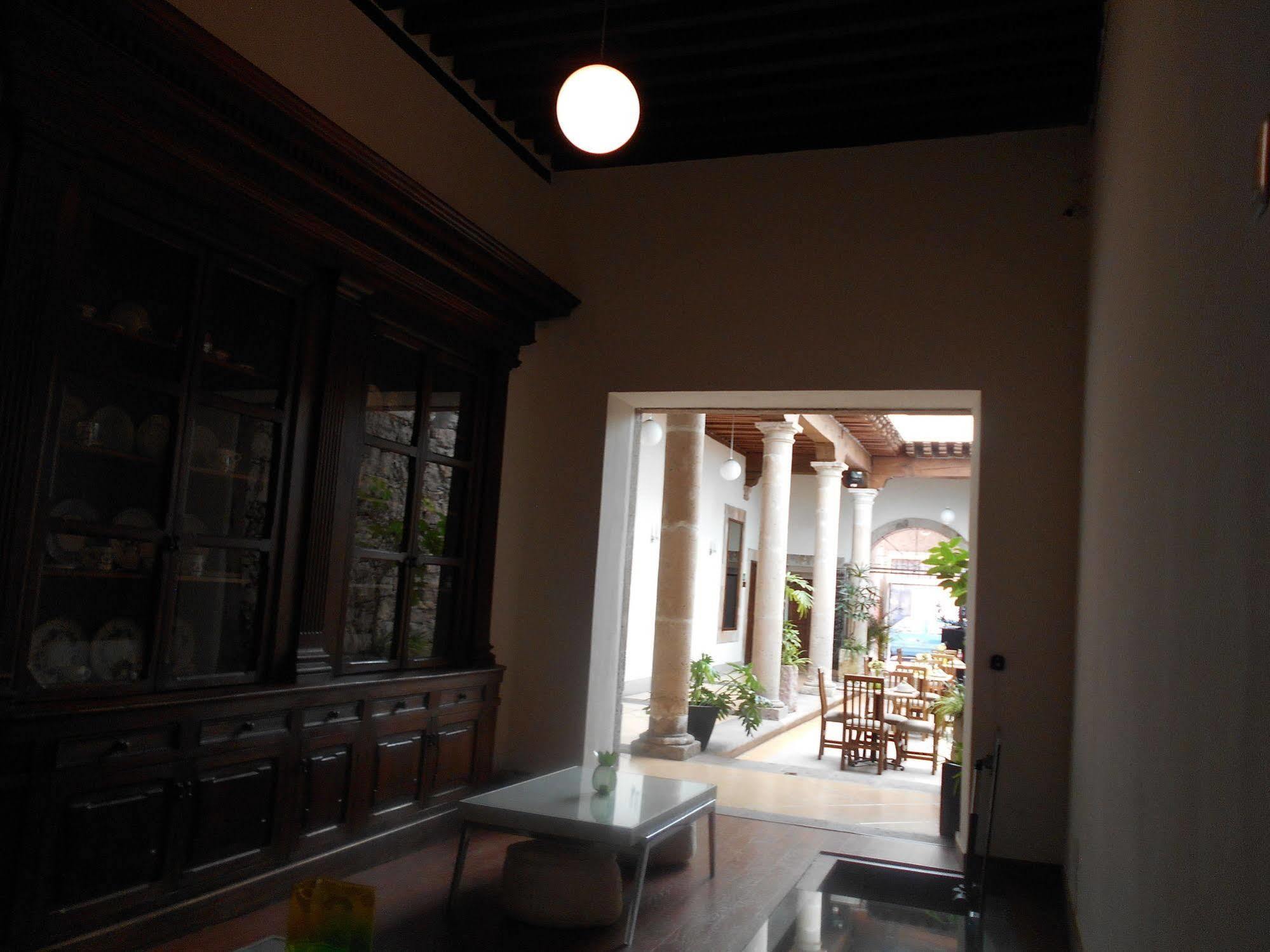 Hotel Expres By Hosting House Morelia Extérieur photo