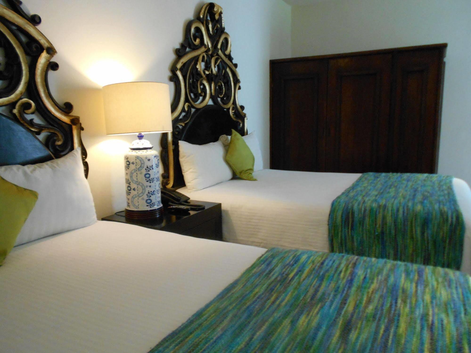 Hotel Expres By Hosting House Morelia Extérieur photo