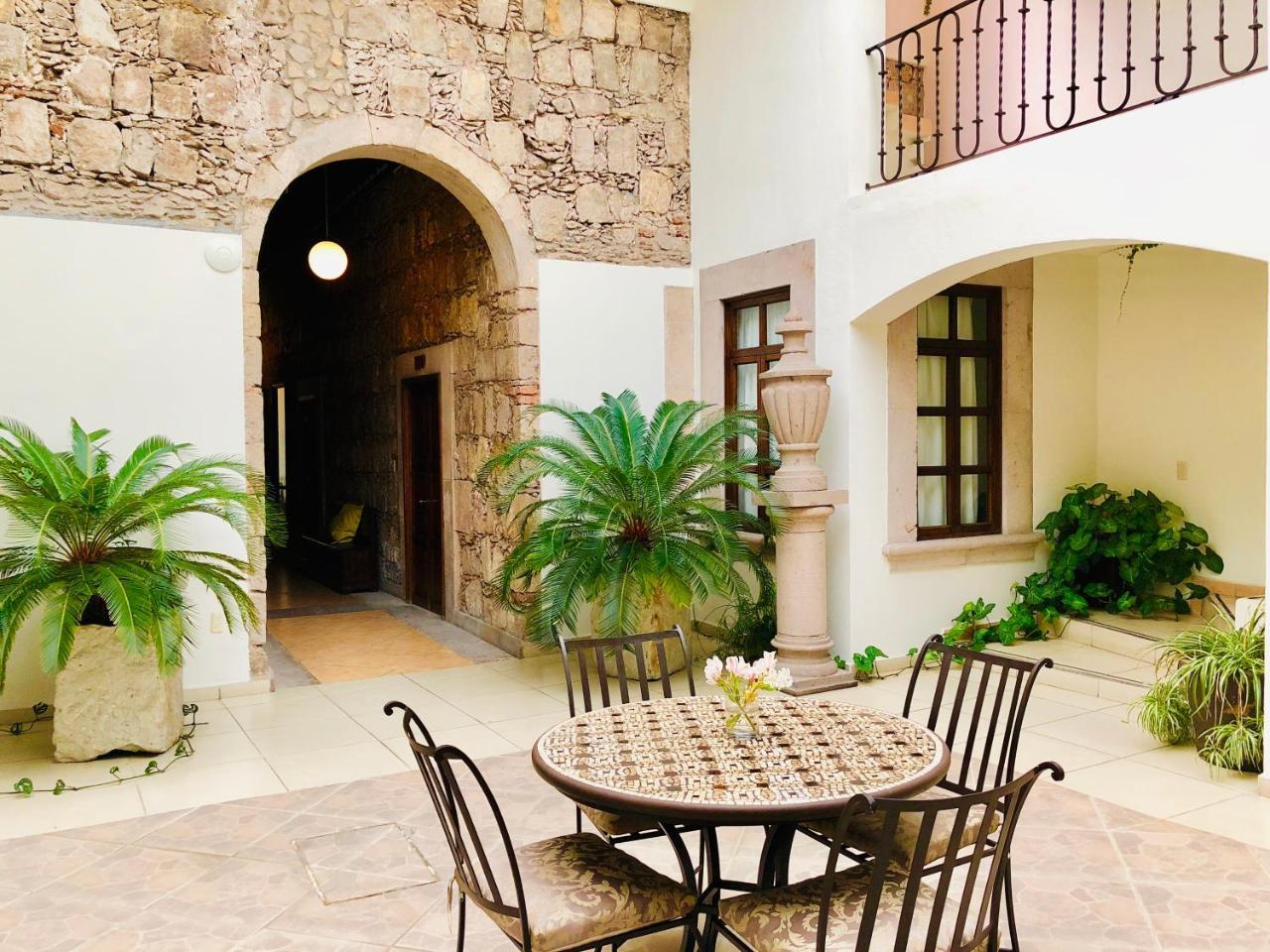 Hotel Expres By Hosting House Morelia Extérieur photo