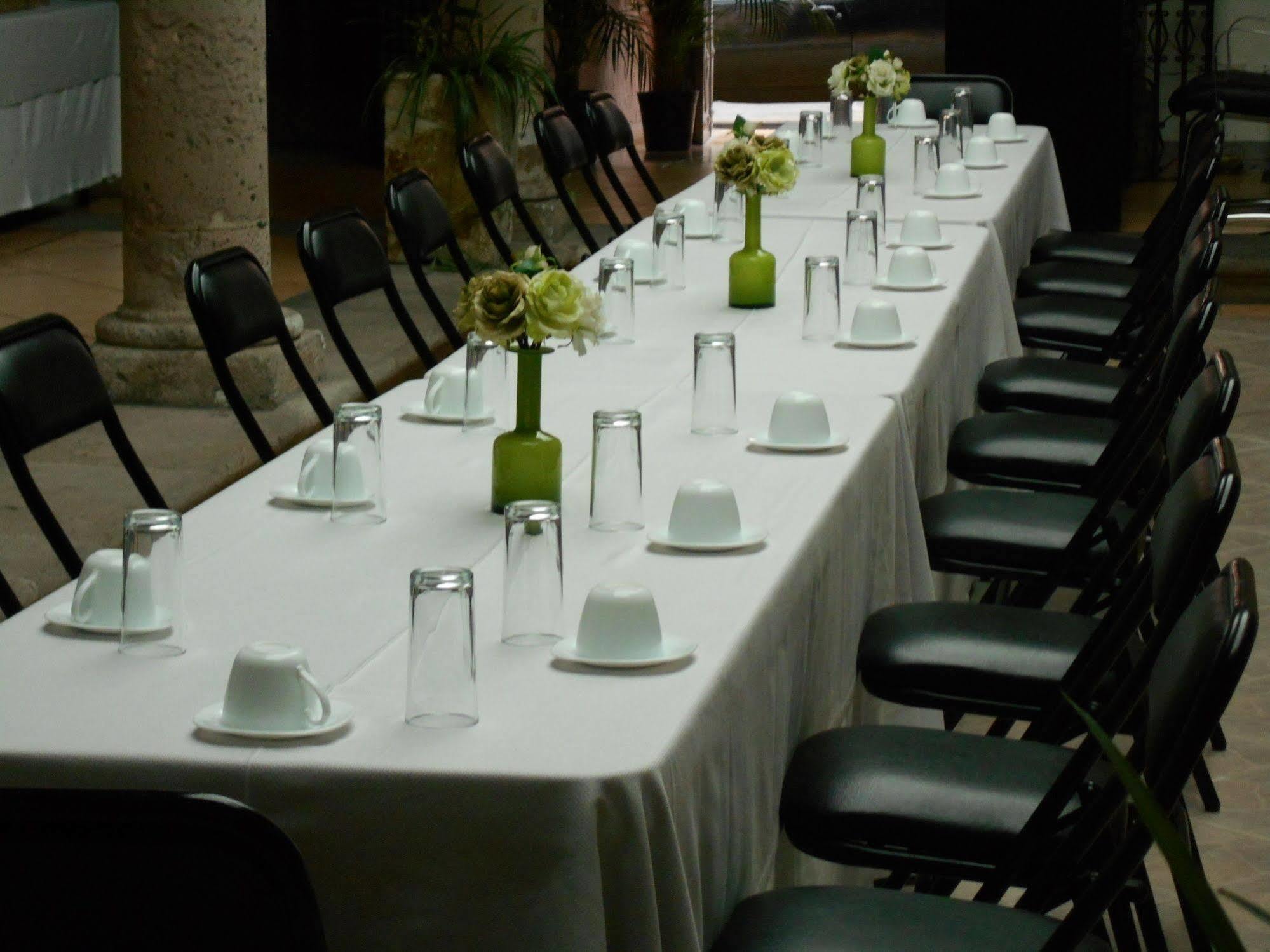 Hotel Expres By Hosting House Morelia Extérieur photo